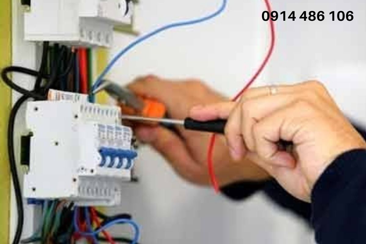 1. Nhận Sửa Điện Hoàng Mai Hà Nội, Thay Ổ Cắm, Công Tắc Nhanh Chóng