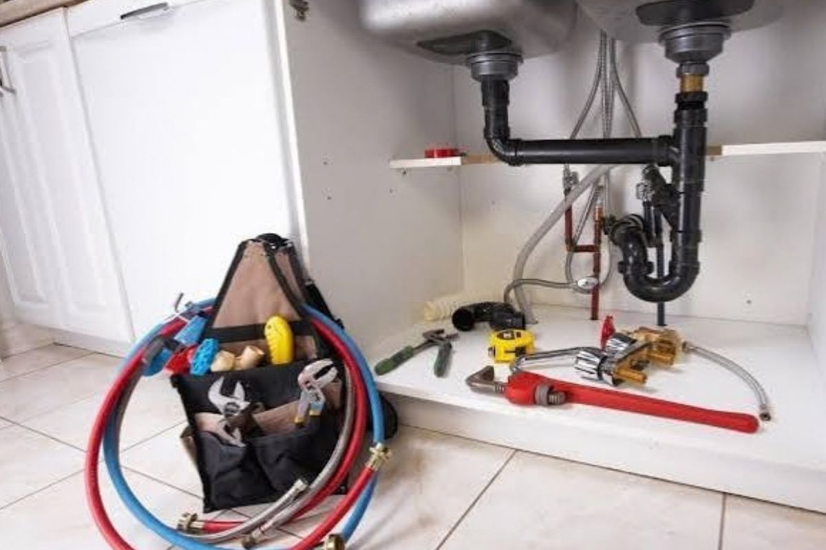 Thông Tắc Cống Đại Thanh Bằng Máy Lò Xo, Thiết Bị Chuyên Dụng